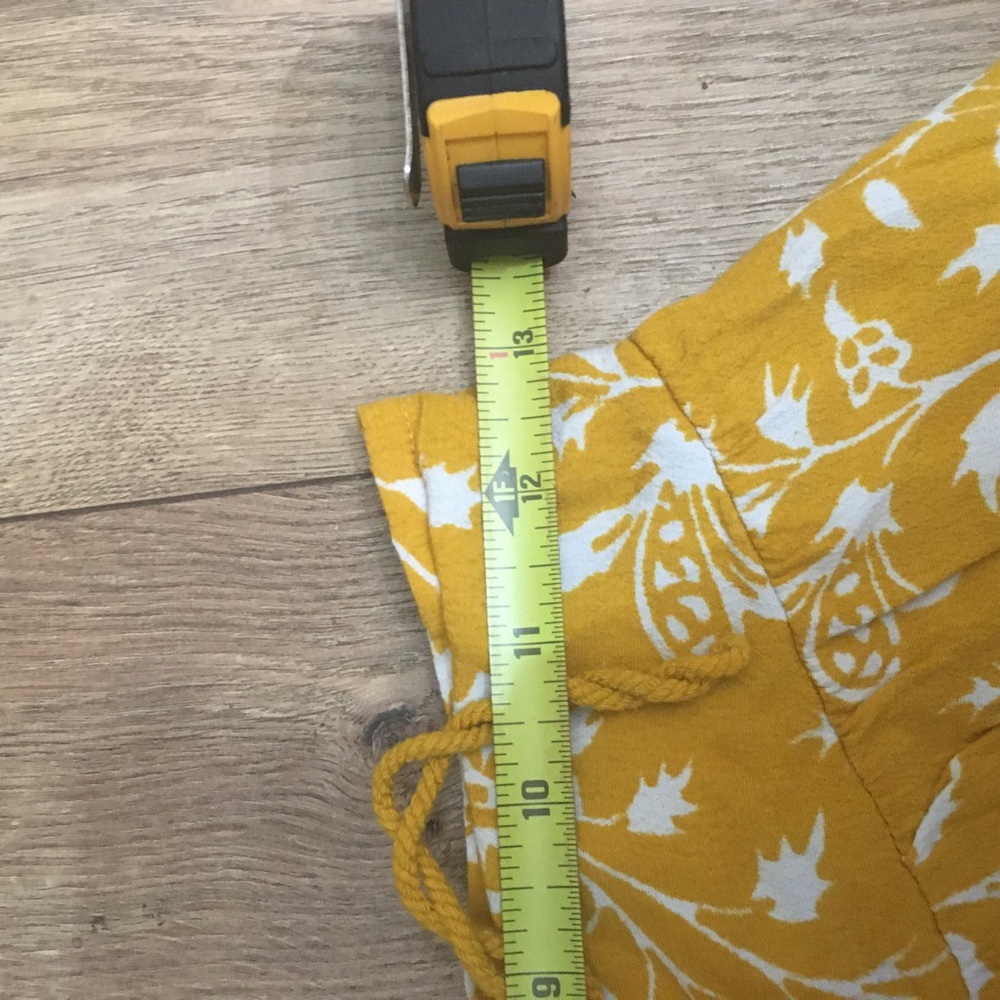 4 for $20/Yellow Floral forever 21 skirt - Picture 10 of 11